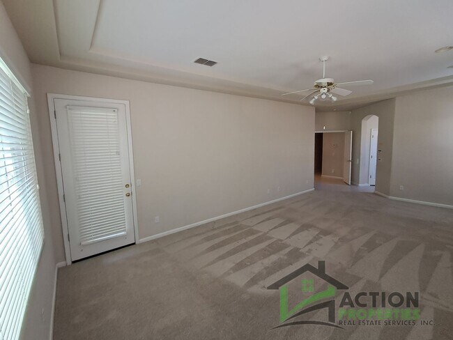 Building Photo - 400 Dumas Ct