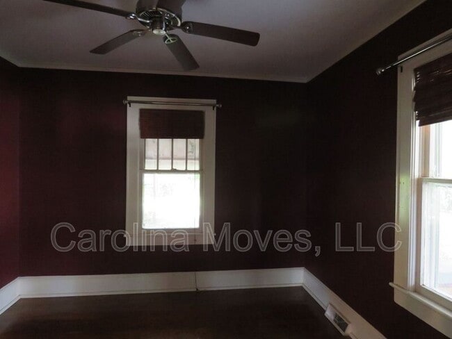 Building Photo - 26 E Main St