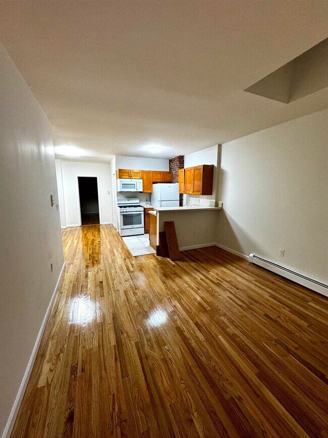 Building Photo - 722 Ocean Ave