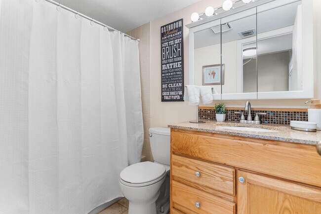 Building Photo - 229 Old Meadow Way