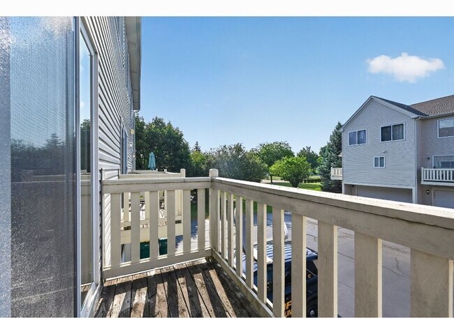 Building Photo - 2632 Canyon Dr
