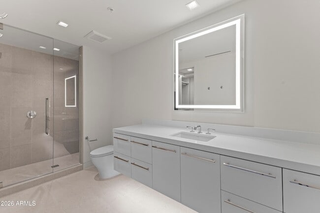 Building Photo - 6587 N Palmeraie Blvd