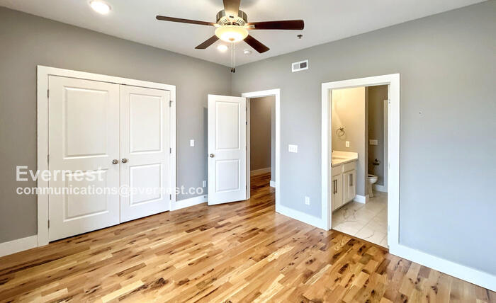 Building Photo - 1067 Montague Pl