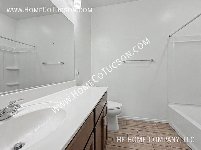 Building Photo - 8828 E Stone Meadow Cir