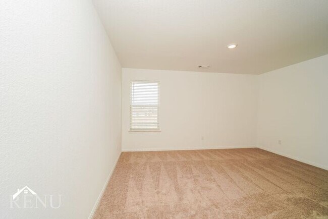 Building Photo - Coming Soon! First Month Free!