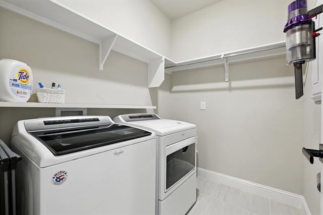Building Photo - 710 Agave Dr