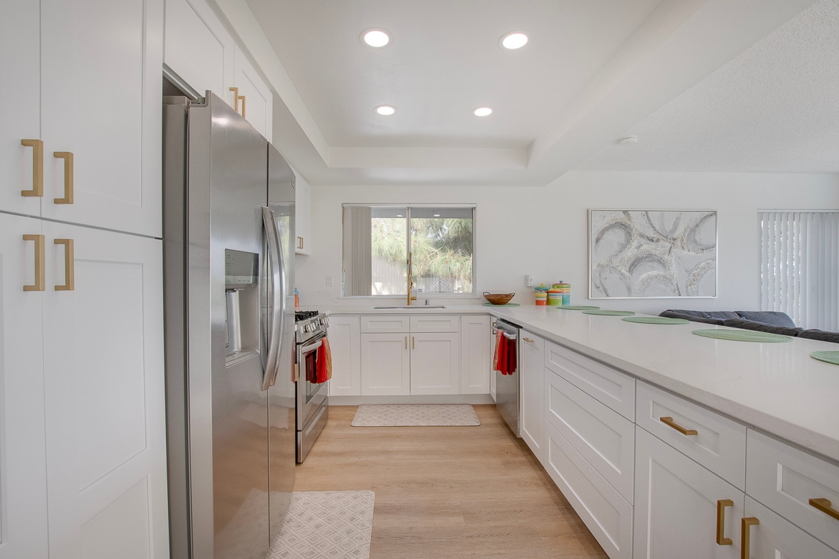 Building Photo - 8143 La Jolla Scenic Dr N