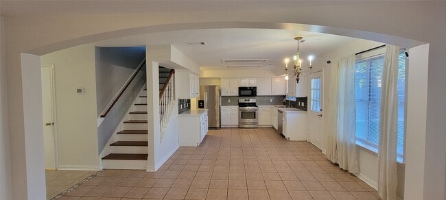 Building Photo - 4427 Eaglewood Trail Dr