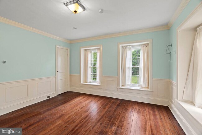 Building Photo - 209 N Bellevue Ave