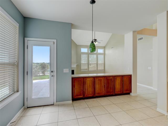 Building Photo - 1041 Crystal Lake Dr