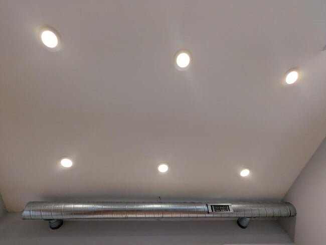 Building Photo - 3911 Castleman Ave