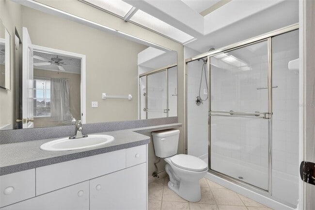 Building Photo - 245 Hemingway Dr