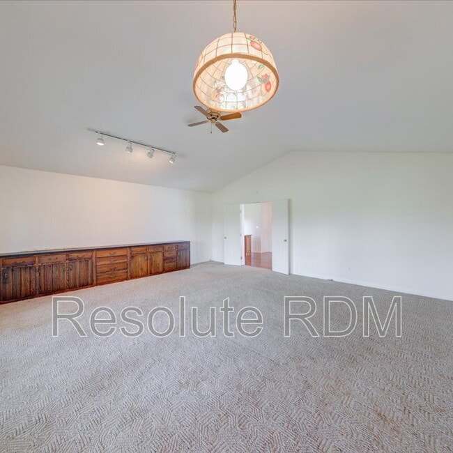 Building Photo - 12001 E 300 S