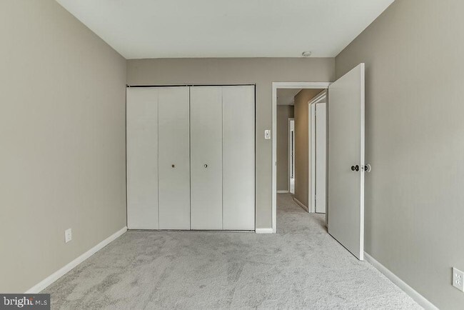 Building Photo - 7301 Larrup Ct