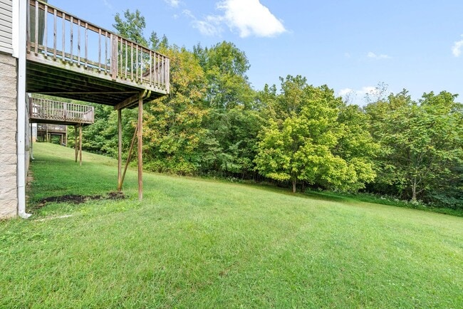 Building Photo - 922 Kingsbury Dr