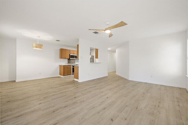 Building Photo - 218 Altamont St