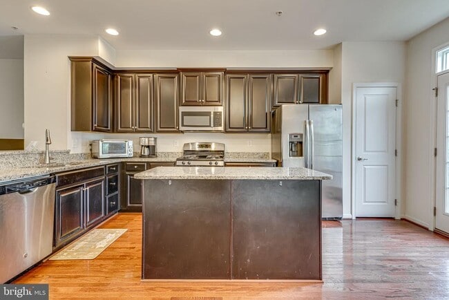 Building Photo - 7246 Winding Hills Dr