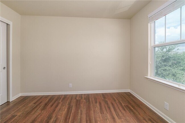 Building Photo - 13417 Little Gull Dr