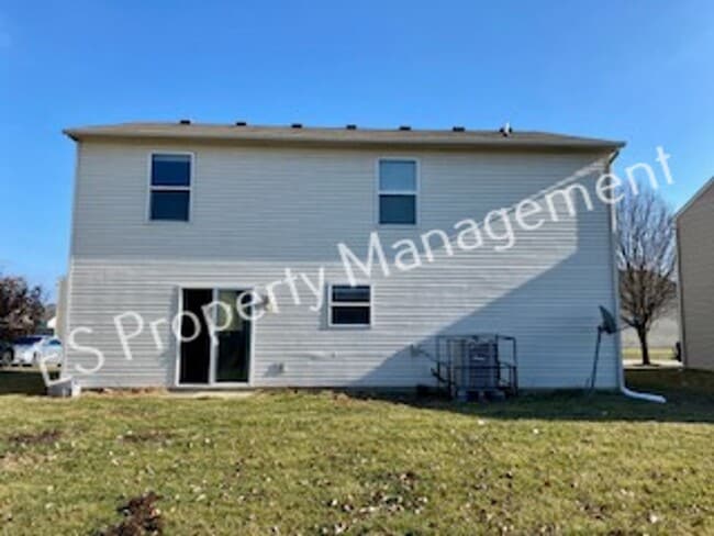 Building Photo - Beautiful 4 Bedroom 2.5 Bath 2 story home in Wildwood Farms on Indy's Southeast side!