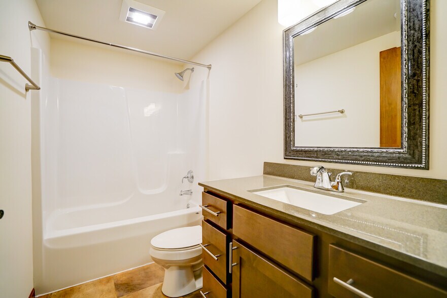 Building Photo - 445 Odyssey Ct