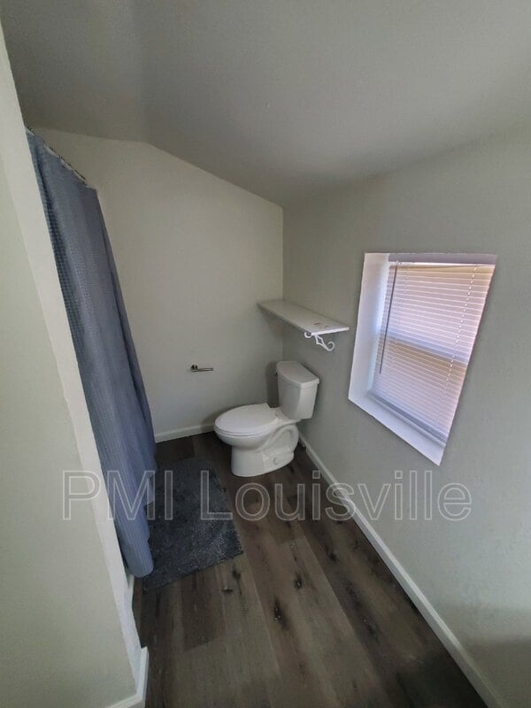 Building Photo - 3753 Powell Ave