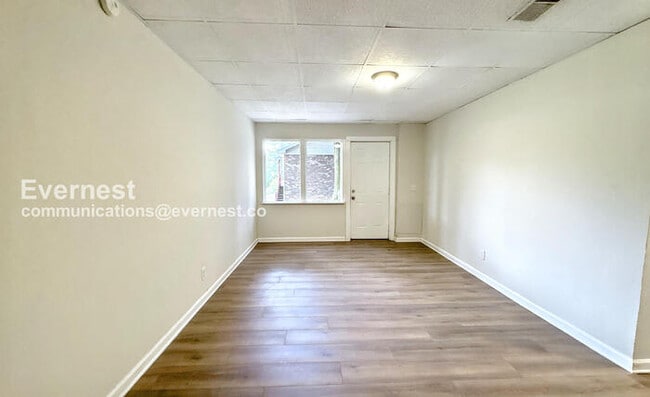 Building Photo - 434 Hillside Rd