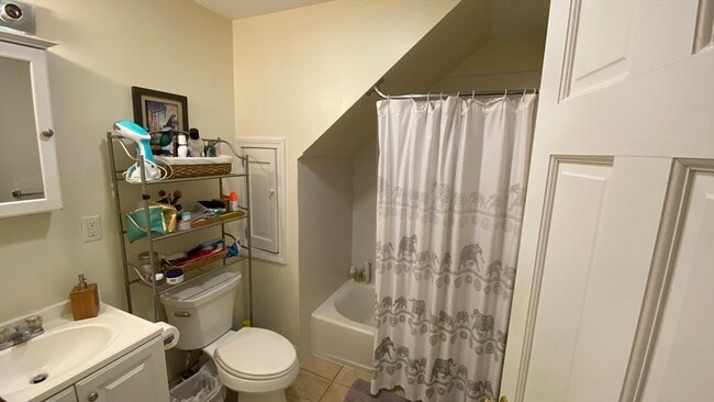 Building Photo - 115 Beacon St