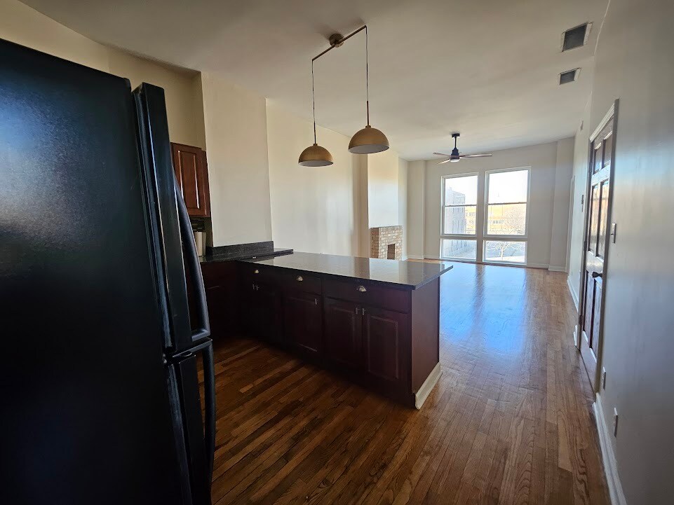 View towards North - 2417 W Warren Blvd