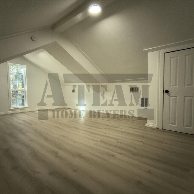 Building Photo - Fully remodeled 4-bedroom, 2-bathroom home