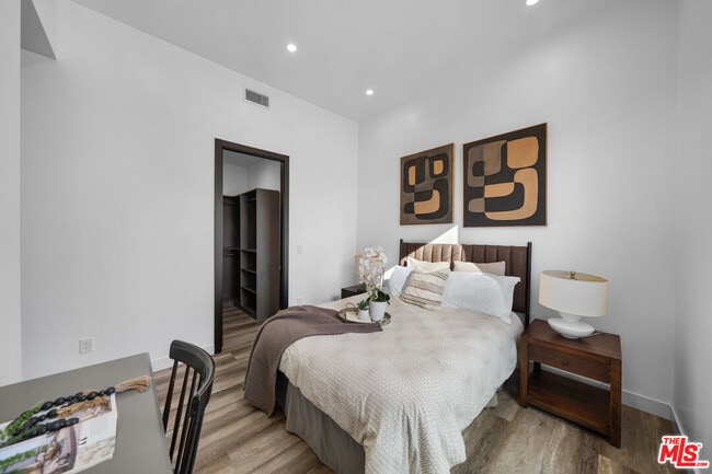 Building Photo - 5812 Willis Ave