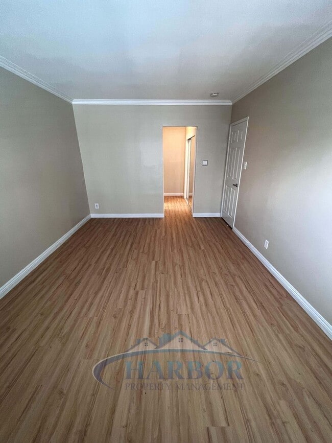 Building Photo - Beachside Charm – 2 Bed, 2 Bath.