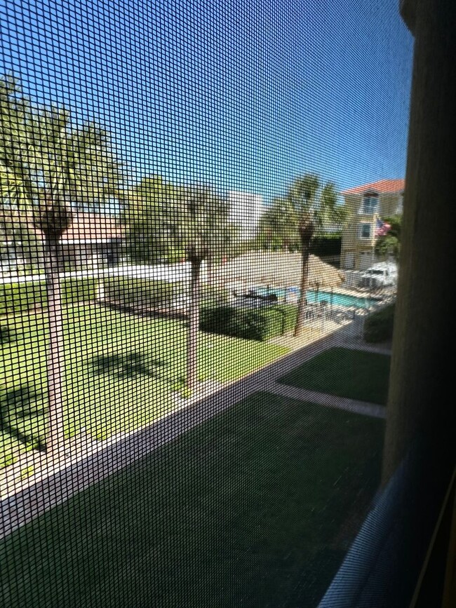 Building Photo - TIERRA VERDE - Updated Unfurn. Annual - 3 BR/3.5 BA, 2 CG Tandem Garage