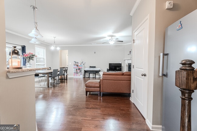 Building Photo - 801 Village Field Ct NW