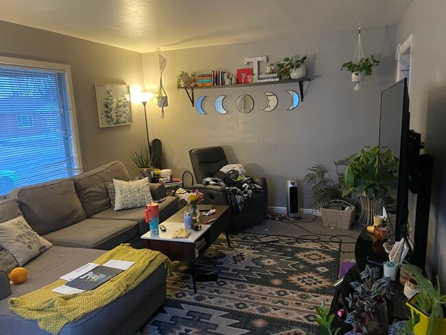 Building Photo - 374 Filmore Ave