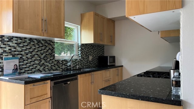 Building Photo - 2321 Cloy Ave