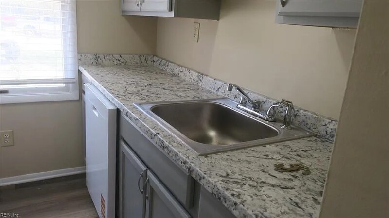 Building Photo - 25 Christine Ct