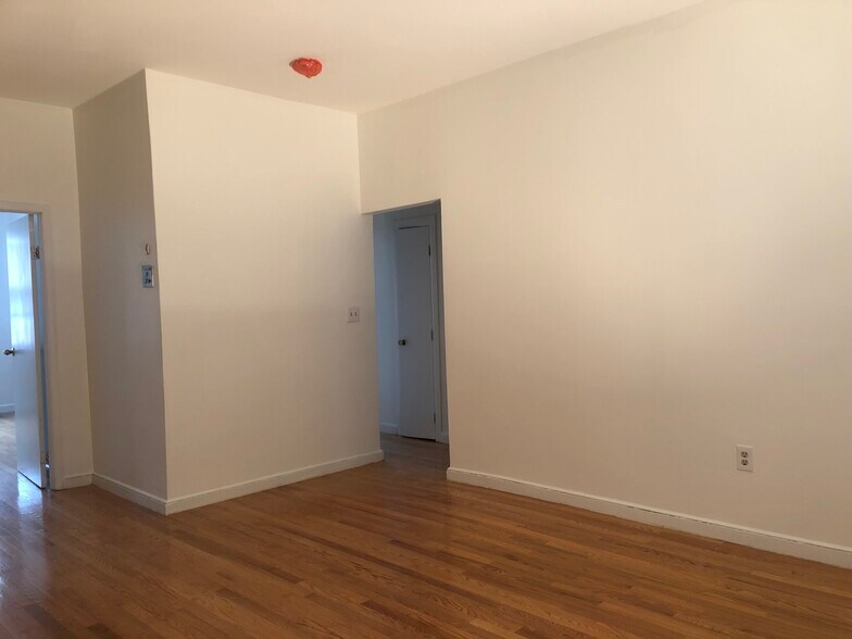 Building Photo - 1706 Commonwealth