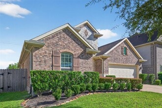Building Photo - 4821 La Piedra Ln