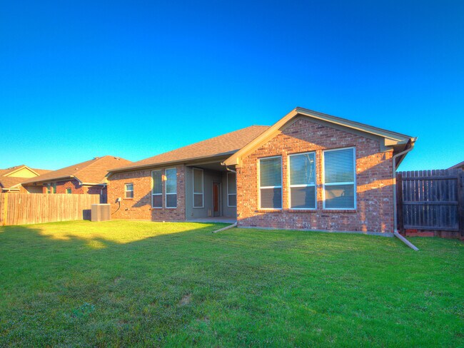 Building Photo - 2532 NW 179th Ct