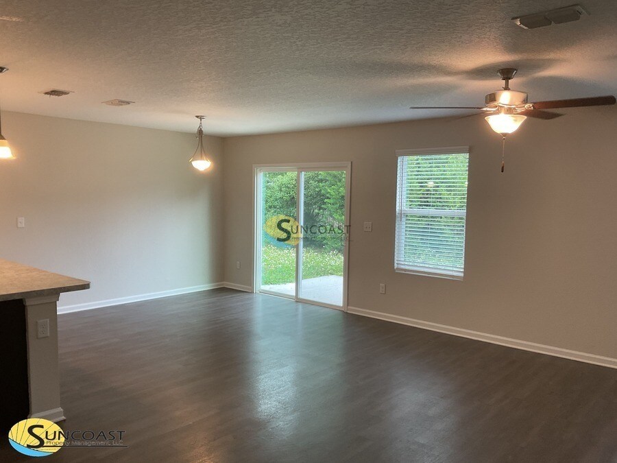 Building Photo - 7323 Richardson Rd