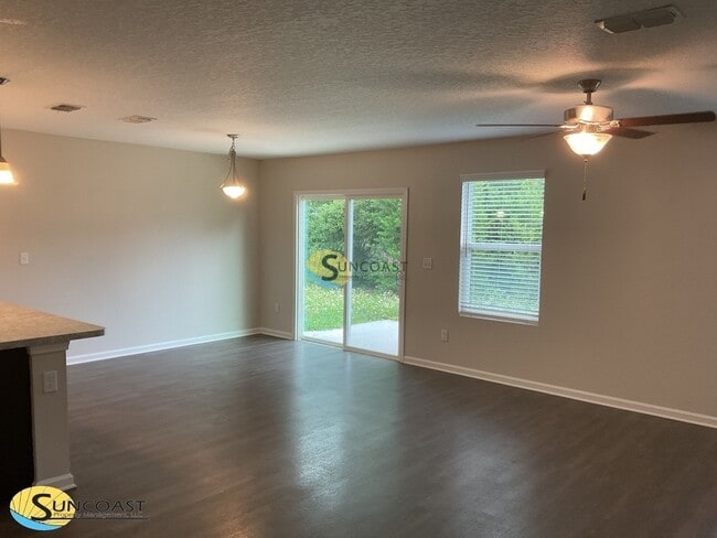 Building Photo - 7323 Richardson Rd