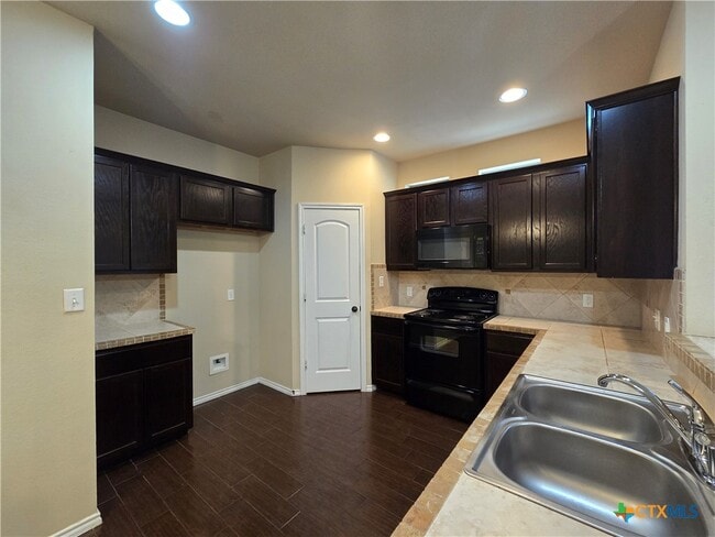 Building Photo - 1141 Brown Rock Dr