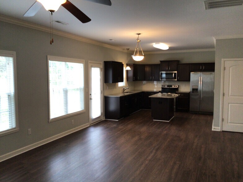 Building Photo - 2980 Cameron Village Ct