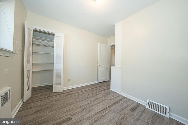 Building Photo - 1457 Manoa Rd