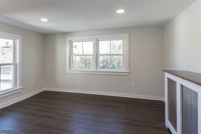 Building Photo - 211 Washington St