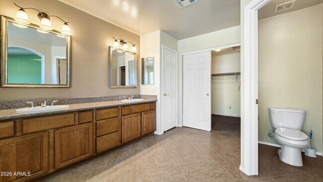 Building Photo - 14226 W Wethersfield Rd