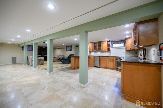 Building Photo - 496 Ragland Dr