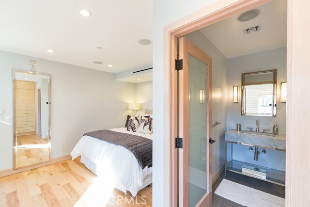 Building Photo - 814 Monterey Blvd