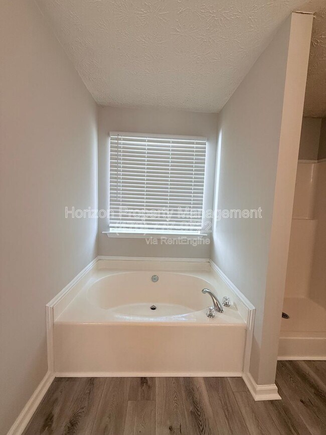 Building Photo - 4275 Connick Way