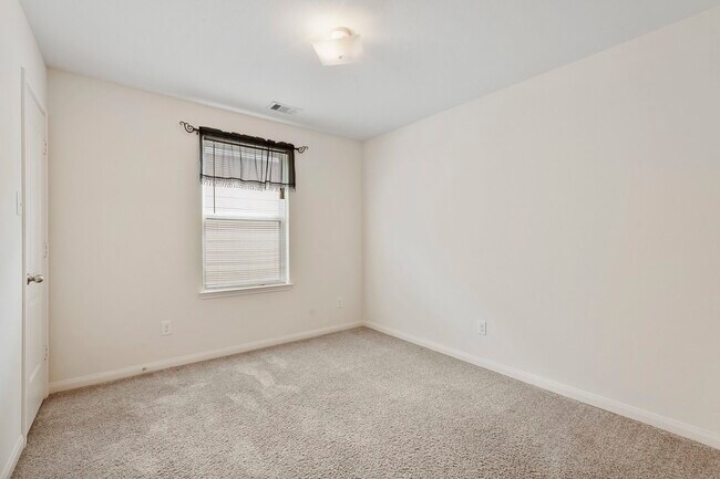 Building Photo - 10913 Panther Ct